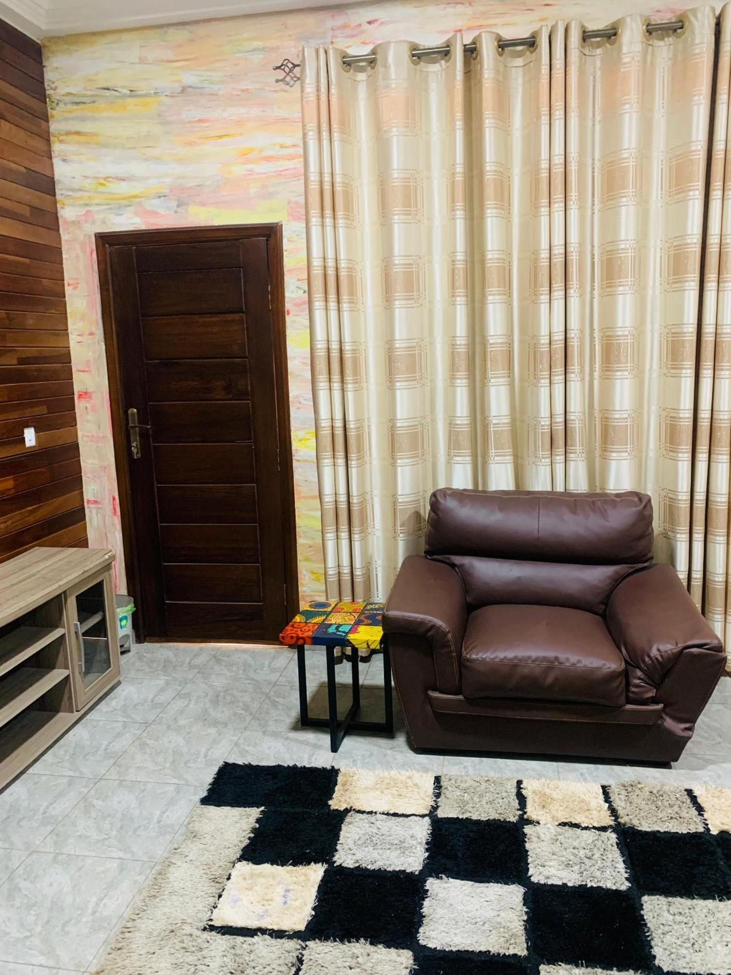 Bays Boutique Apartment 아크라 외부 사진